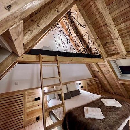 Muntanyo Luxury Lodge Con Sauna, Parking Y Guardaesquis En Ruda Tredos Bagian luar foto