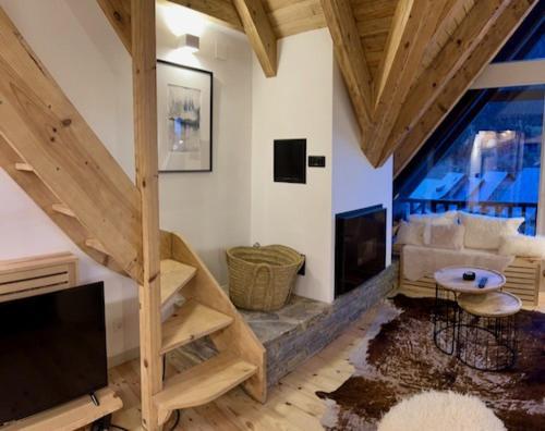 Muntanyo Luxury Lodge Con Sauna, Parking Y Guardaesquis En Ruda Tredos Bagian luar foto