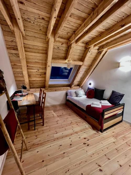 Muntanyo Luxury Lodge Con Sauna, Parking Y Guardaesquis En Ruda Tredos Bagian luar foto