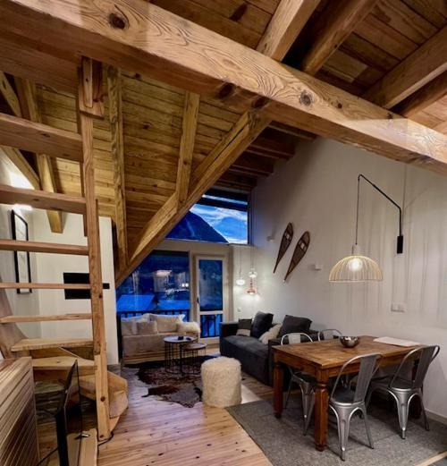 Muntanyo Luxury Lodge Con Sauna, Parking Y Guardaesquis En Ruda Tredos Bagian luar foto